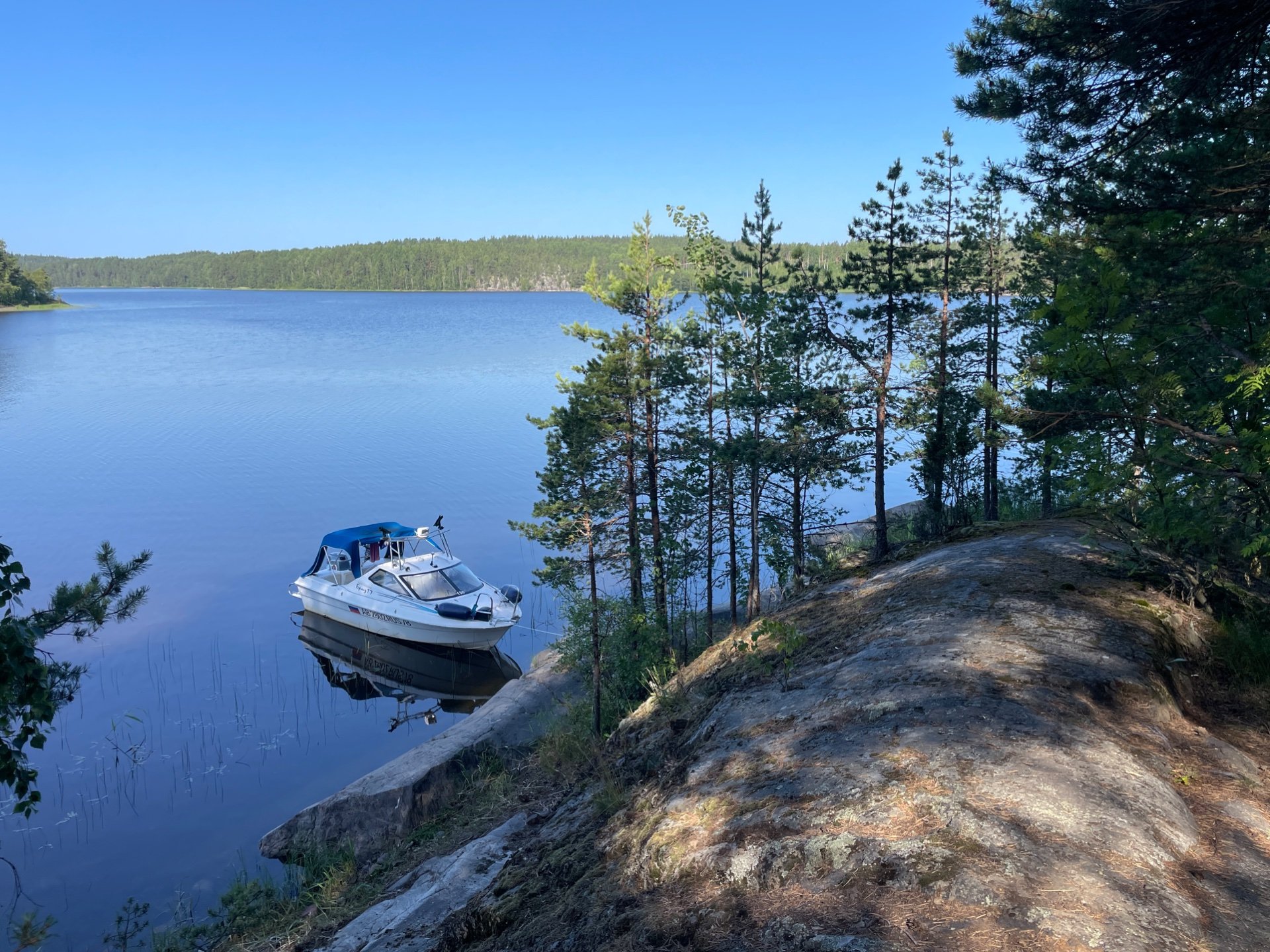 East Marine Бриз-17