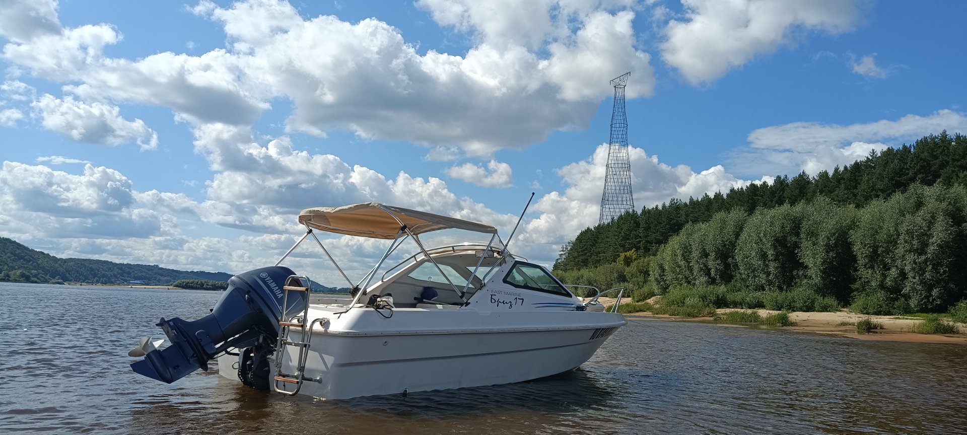 East Marine Бриз-17